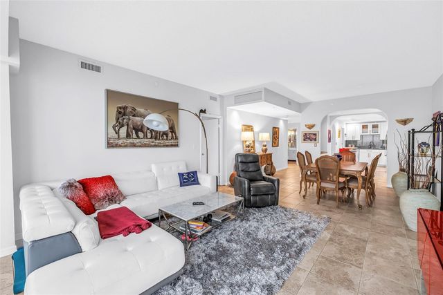 1 BEACH DRIVE SE 1907, St Petersburg, FL 33701
