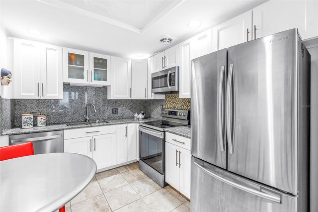 1 BEACH DRIVE SE 1907, St Petersburg, FL 33701