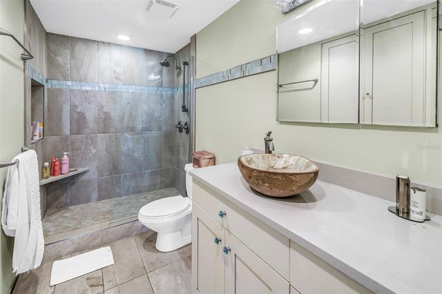 1 BEACH DRIVE SE 1907, St Petersburg, FL 33701