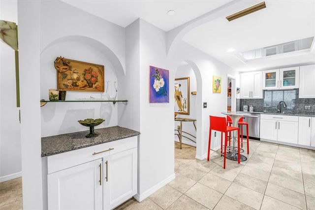 1 BEACH DRIVE SE 1907, St Petersburg, FL 33701