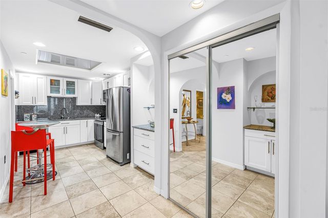 1 BEACH DRIVE SE 1907, St Petersburg, FL 33701
