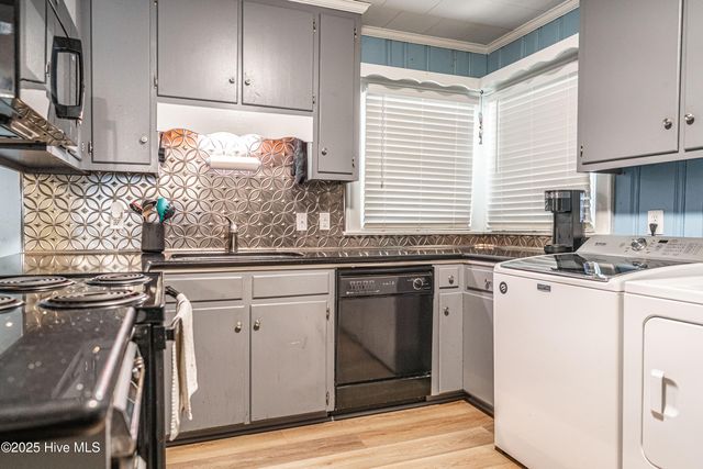 906 Hylan Avenue, Hamlet, NC 28345