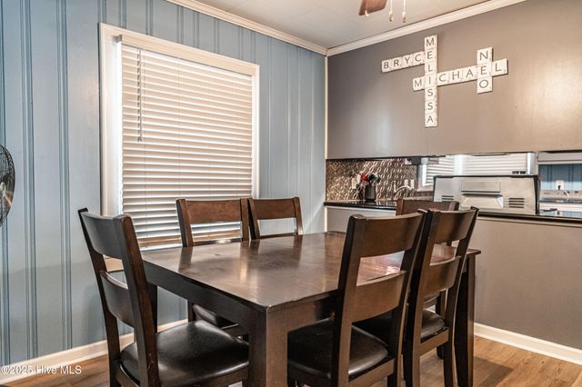 906 Hylan Avenue, Hamlet, NC 28345