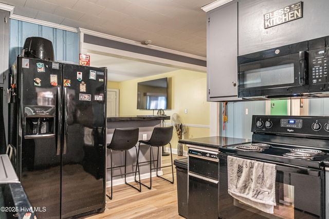 906 Hylan Avenue, Hamlet, NC 28345