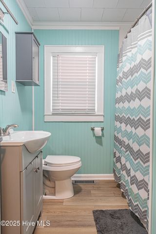 906 Hylan Avenue, Hamlet, NC 28345