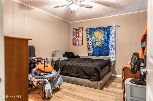 906 Hylan Avenue, Hamlet, NC 28345