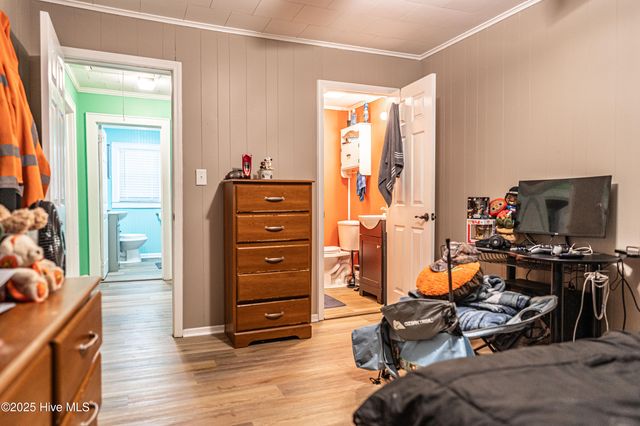 906 Hylan Avenue, Hamlet, NC 28345