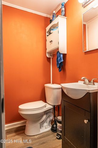 906 Hylan Avenue, Hamlet, NC 28345