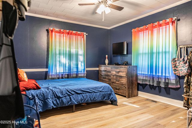 906 Hylan Avenue, Hamlet, NC 28345