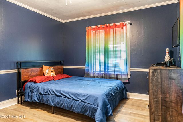 906 Hylan Avenue, Hamlet, NC 28345