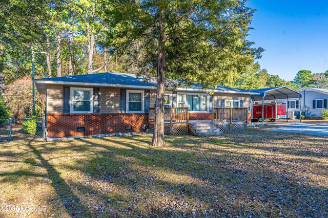 906 Hylan Avenue, Hamlet, NC 28345