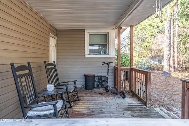 906 Hylan Avenue, Hamlet, NC 28345