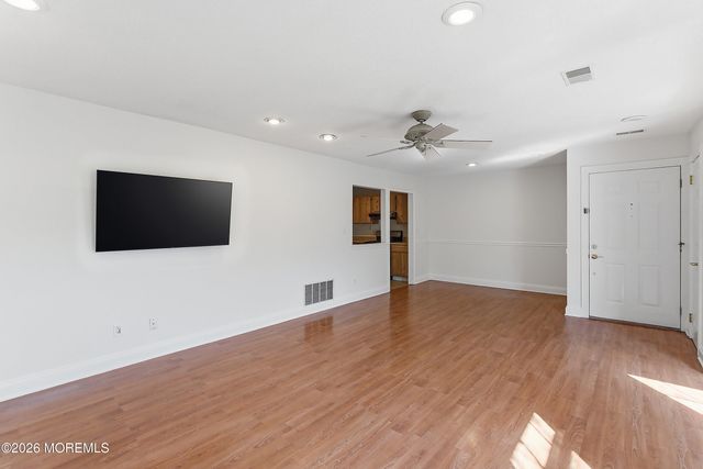 58 Frontier Way, Tinton Falls, NJ 07753