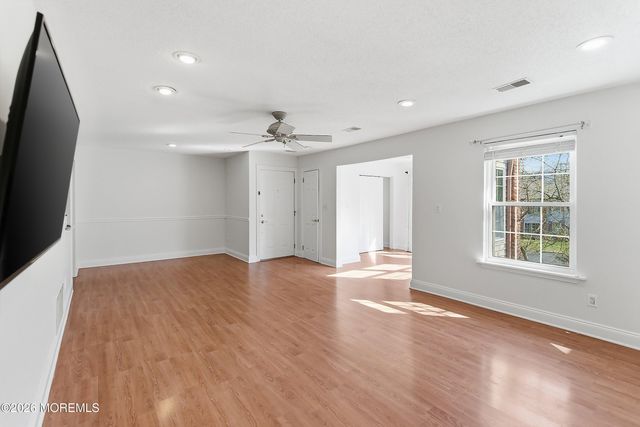 58 Frontier Way, Tinton Falls, NJ 07753