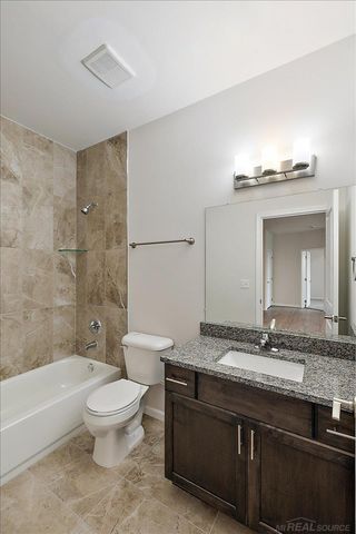 8280 Heywood Circle Unit 2, Sterling Heights, MI 48312