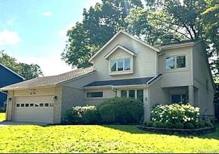 8767 TOWNSEND Drive, White Lake Charter Township, MI 48386