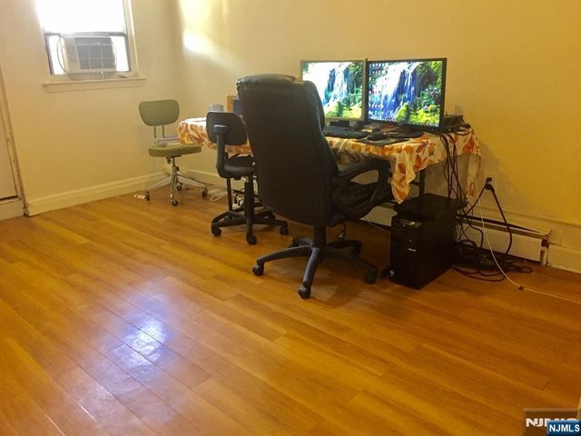 32 President Street 1, East Newark, NJ 07029
