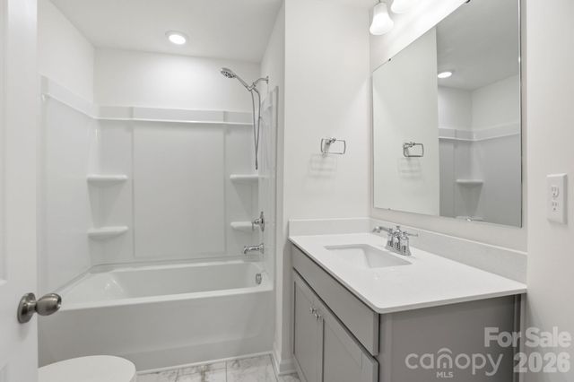 275 Harpers Run Lane, Matthews, NC 28104