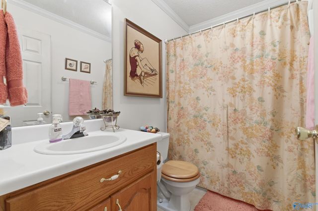 62 Clyde Circle, Guntersville, AL 35976