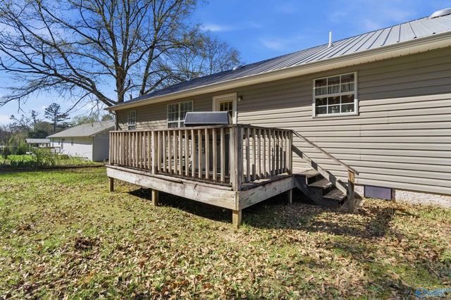 62 Clyde Circle, Guntersville, AL 35976