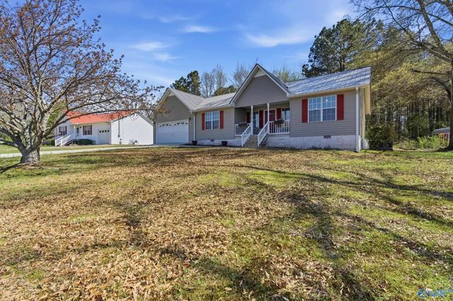 62 Clyde Circle, Guntersville, AL 35976