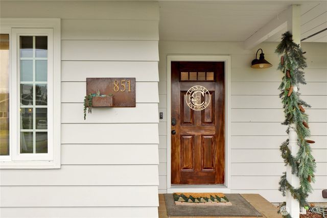 851 Garden Drive, Lynden, WA 98264