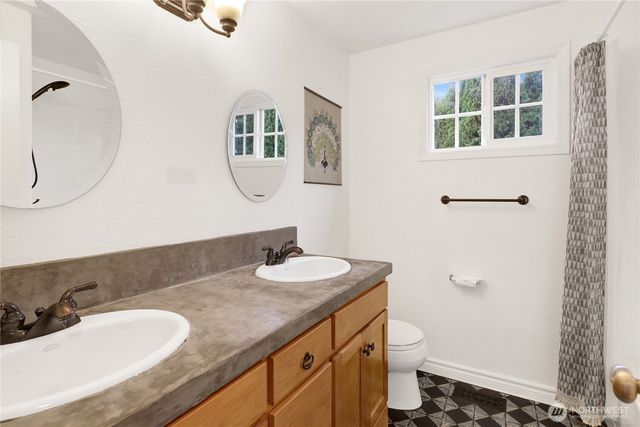 851 Garden Drive, Lynden, WA 98264