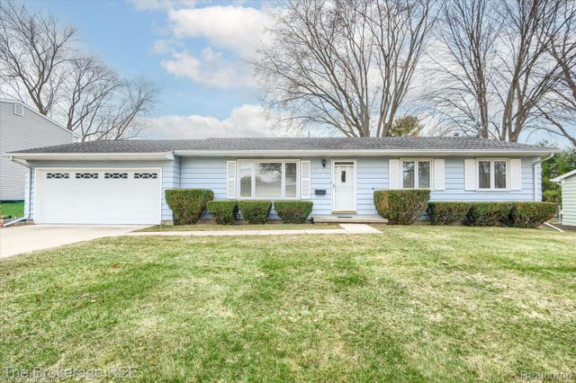 418 Windmill Point Drive, Flushing, MI 48433