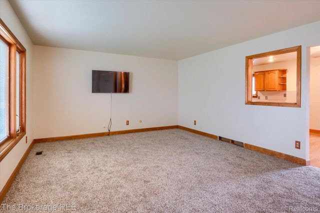 418 Windmill Point Drive, Flushing, MI 48433