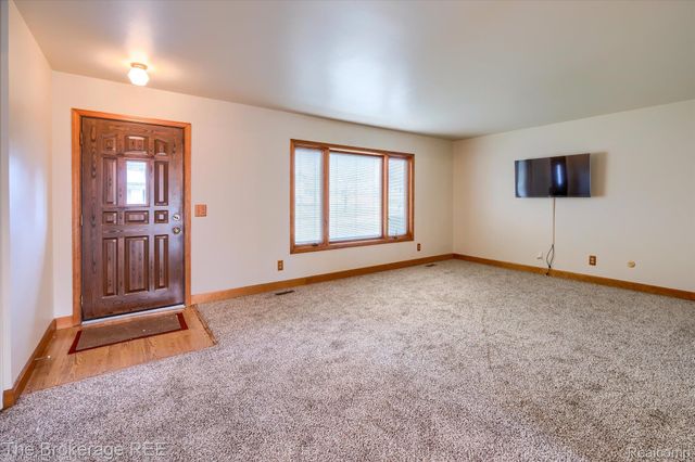 418 Windmill Point Drive, Flushing, MI 48433