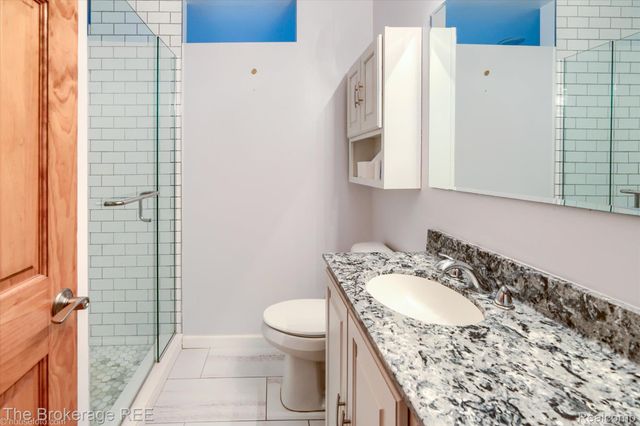 418 Windmill Point Drive, Flushing, MI 48433