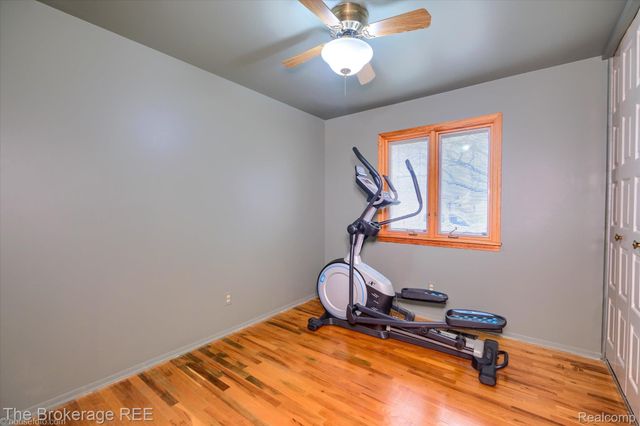 418 Windmill Point Drive, Flushing, MI 48433