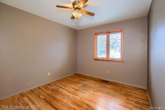 418 Windmill Point Drive, Flushing, MI 48433