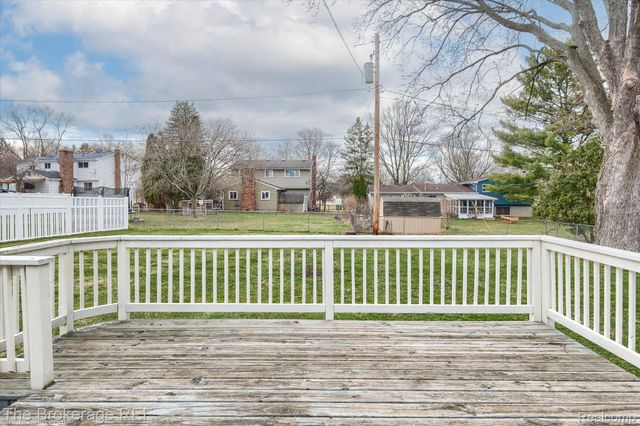 418 Windmill Point Drive, Flushing, MI 48433