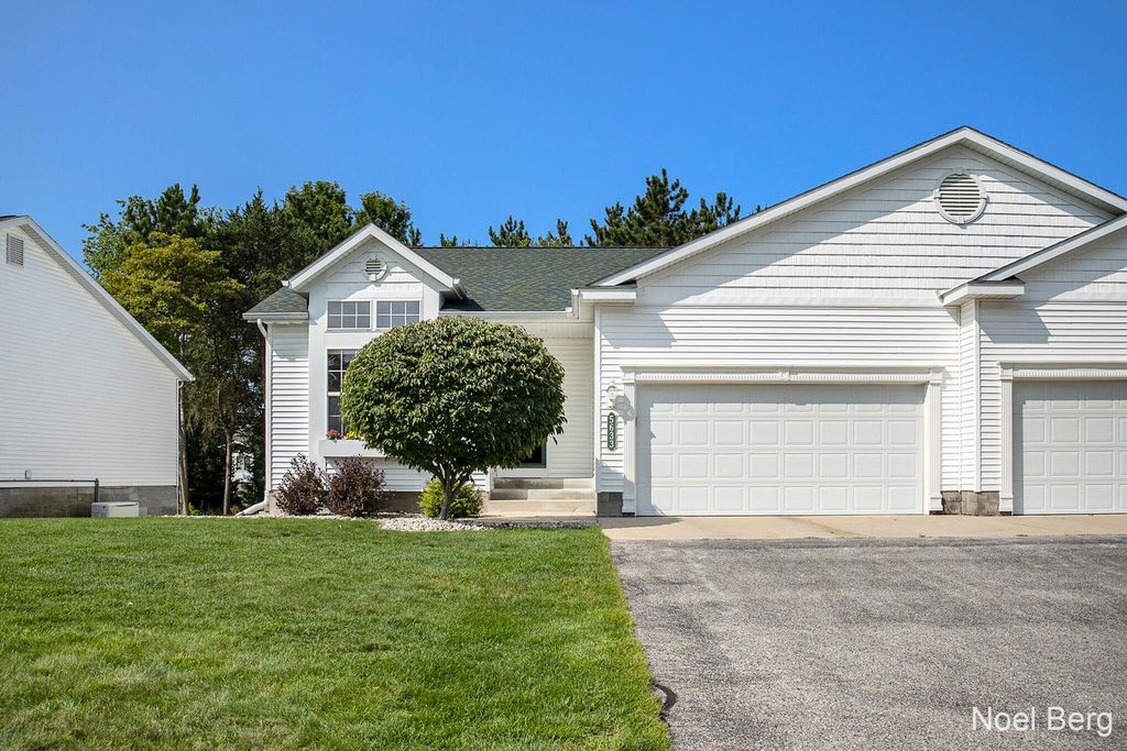 5633 Copper Sands Run, Fruitport, MI 49415