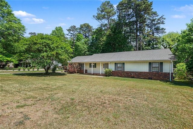 2346 Eastgate Drive, Snellville, GA 30078