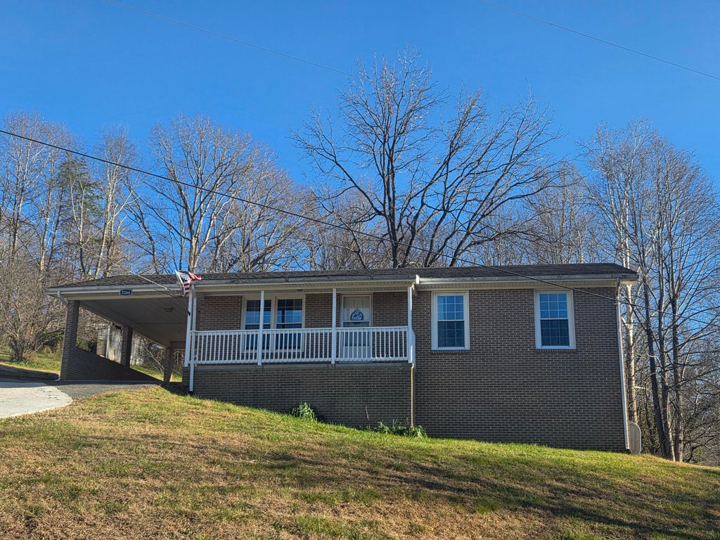 3266 Doe Run RD, Rocky Mount, VA 24151