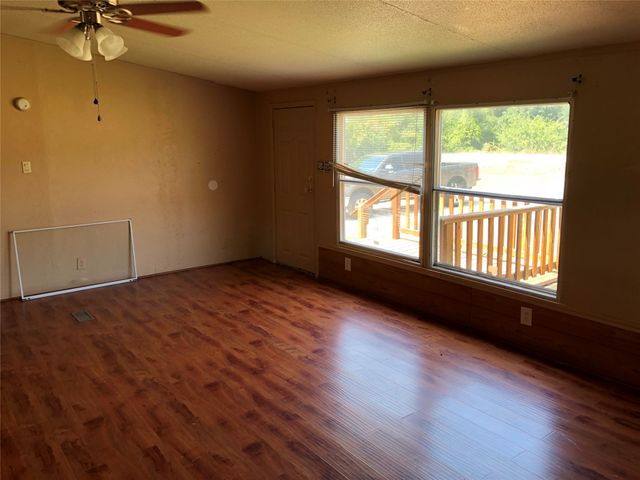 104 Kailyn Lane, Weatherford, TX 76085