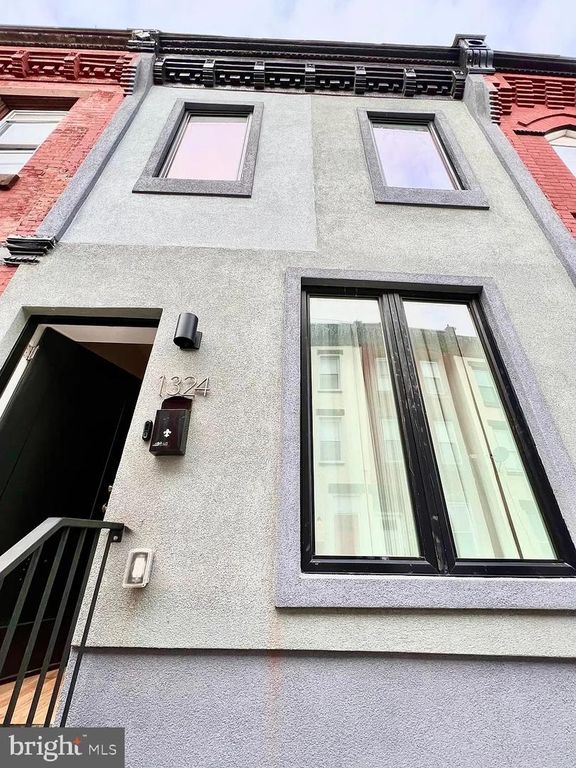 1324 N NEWKIRK ST, Philadelphia, PA 19121