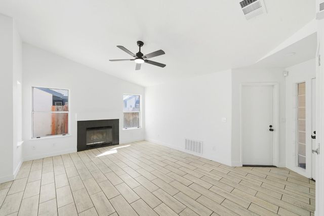 8013 Healy Ct, Sacramento, CA 95828