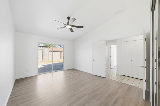 8013 Healy Ct, Sacramento, CA 95828