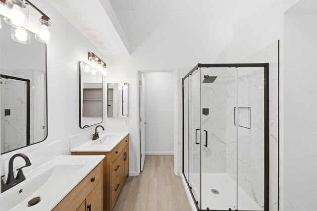 8013 Healy Ct, Sacramento, CA 95828