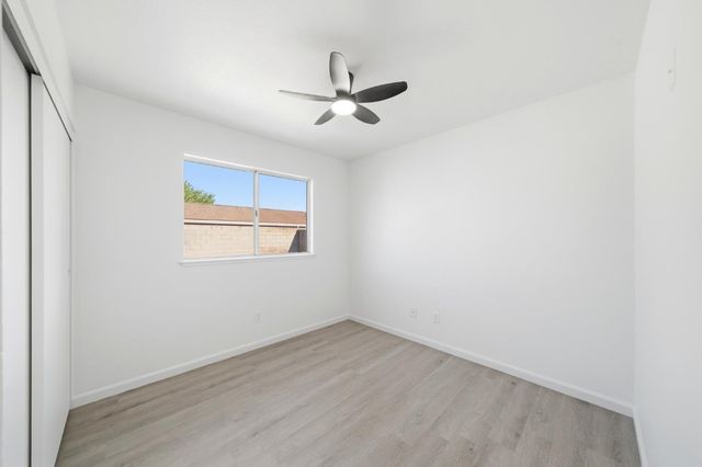 8013 Healy Ct, Sacramento, CA 95828