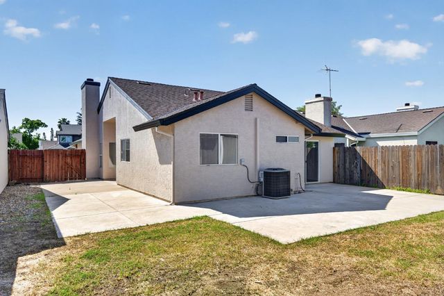 8013 Healy Ct, Sacramento, CA 95828