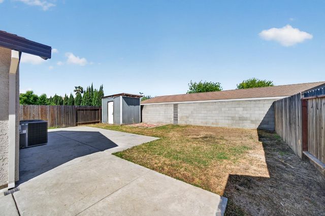 8013 Healy Ct, Sacramento, CA 95828