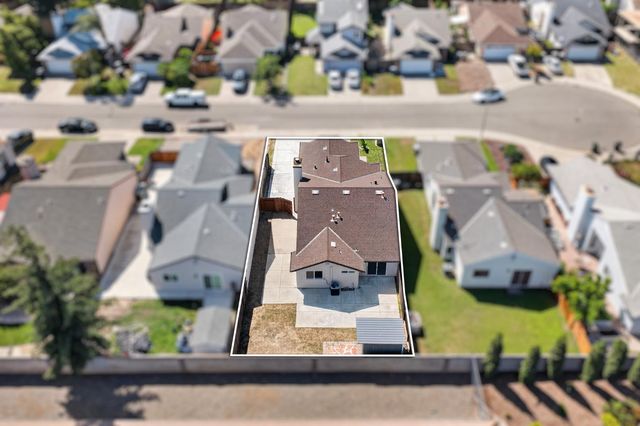 8013 Healy Ct, Sacramento, CA 95828