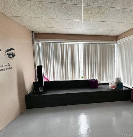 918 DIX Road, Lincoln Park, MI 48146