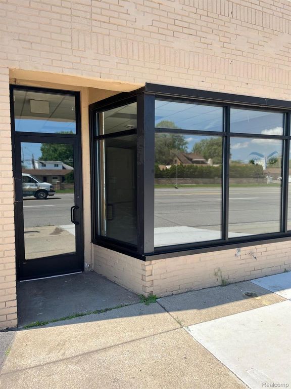 918 DIX Road, Lincoln Park, MI 48146