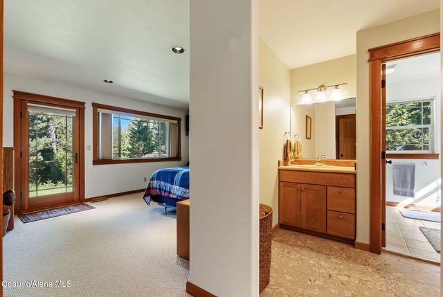 1196 Gold Creek RD, Sandpoint, ID 83864