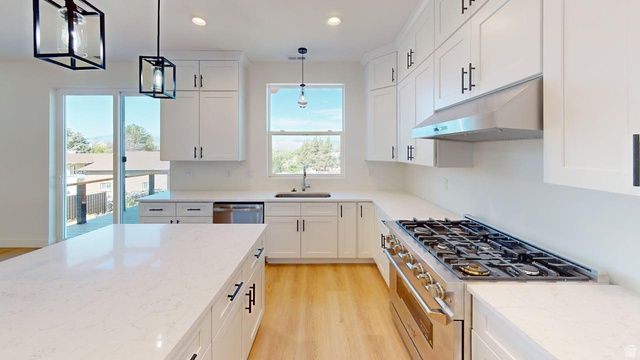 10718 S 580 E, Sandy, UT 84070